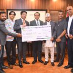 अन्तर्राष्ट्रिय झापाली समाज द्वारा बाढीपीडितलाई  १५ लाख रूपैया आार्थिक  सहयोग